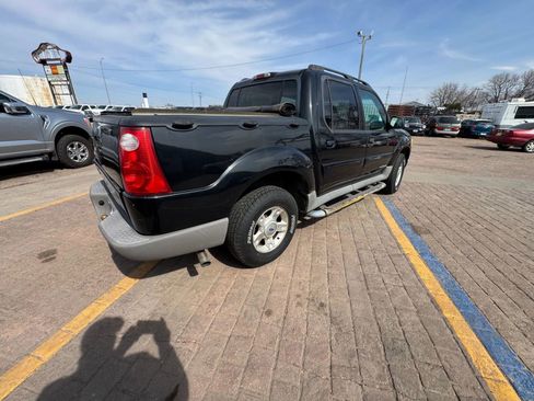 Used 2001 Ford Explorer Sport Trac 4x4 image 4