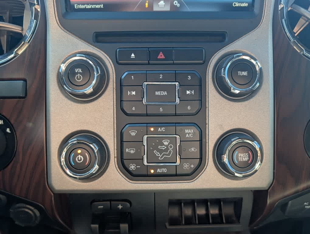 Used 2016 Ford F350 Lariat w/ Lariat Ultimate Package AWD/4WD image 18