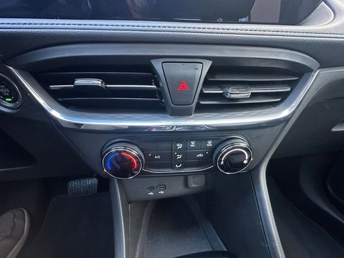 Used 2025 Buick Encore GX Preferred FWD image 27