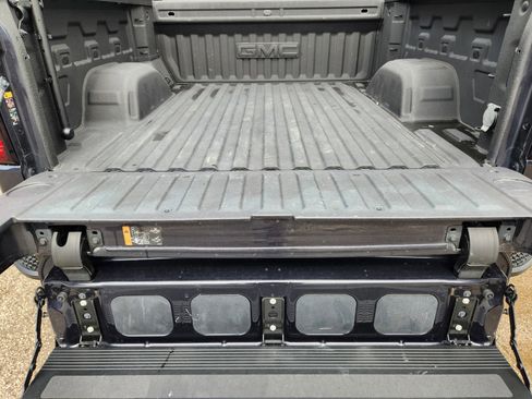 Used 2022 GMC Sierra 1500 SLT AWD/4WD image 24
