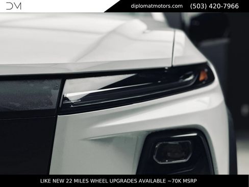 Used 2024 Chevrolet Silverado EV W/T AWD/4WD image 13