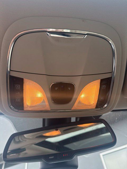 Used 2016 Jeep Cherokee Latitude w/ Comfort/Convenience Group AWD/4WD image 20