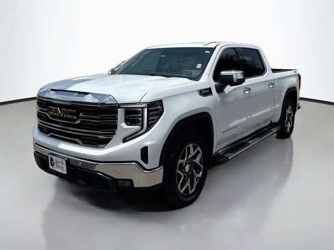 Used 2024 GMC Sierra 1500 SLT AWD/4WD image 3