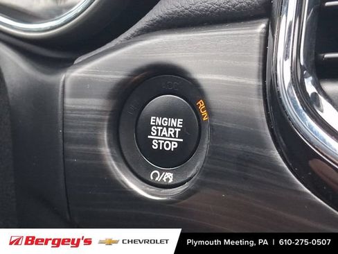 Used 2019 Jeep Grand Cherokee Altitude AWD/4WD image 27