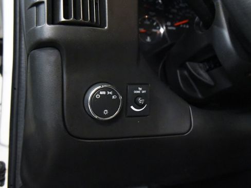 Used 2017 Chevrolet Express 3500 LT w/ LT Preferred Equipment Group RWD image 20