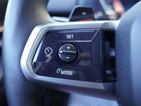 Used 2025 BMW 530i w/ M Sport Package RWD image 19