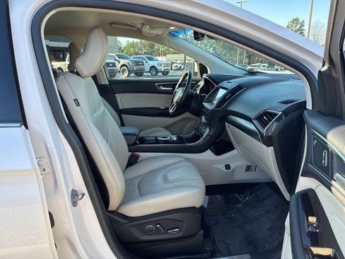 Certified 2019 Ford Edge Titanium image 21