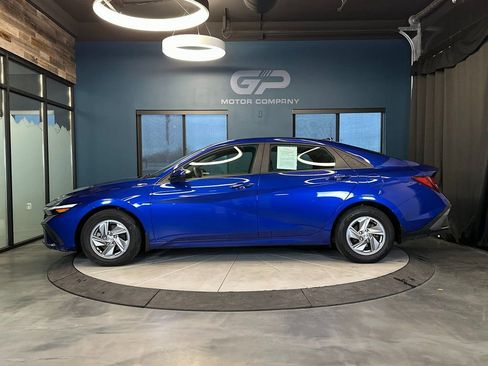 Used 2024 Hyundai Elantra SE image 6