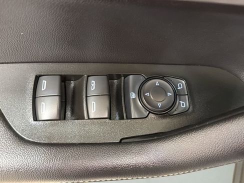 Used 2025 Chevrolet Blazer LT AWD/4WD image 16