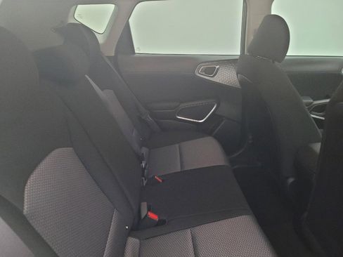 Used 2025 Kia Soul LX FWD image 19