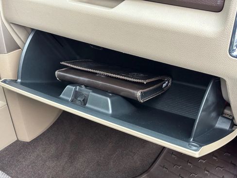 Used 2012 RAM 1500 Laramie Longhorn image 32