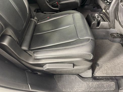 Used 2023 Jeep Grand Cherokee L Overland w/ Trailer Tow Group (B) image 31