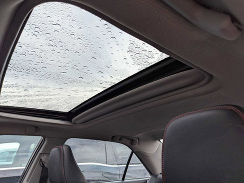 Used 2015 Toyota Camry XSE image 19