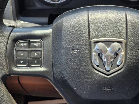 Used 2019 RAM 1500 Classic SLT RWD image 15