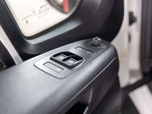 Used 2025 RAM ProMaster 2500 w/ Convenience Group FWD image 27