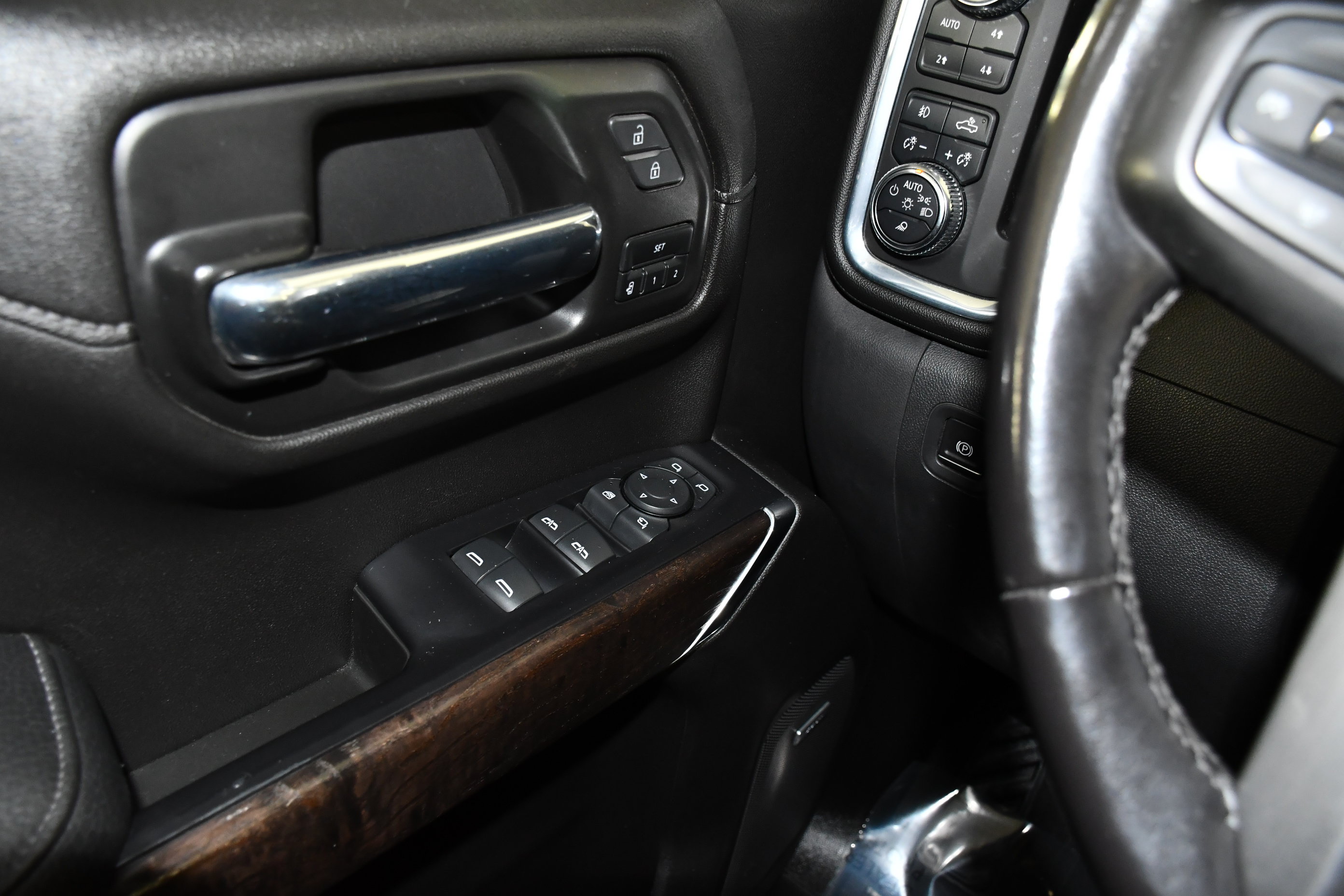 Used 2021 GMC Sierra 1500 Denali w/ Technology Package AWD/4WD image 36