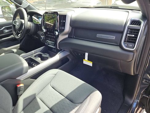 New 2026 RAM 1500 4x4 Crew Cab image 17