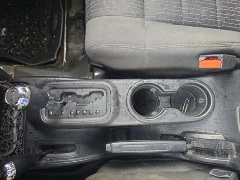 Used 2011 Jeep Wrangler Unlimited Sport AWD/4WD image 27