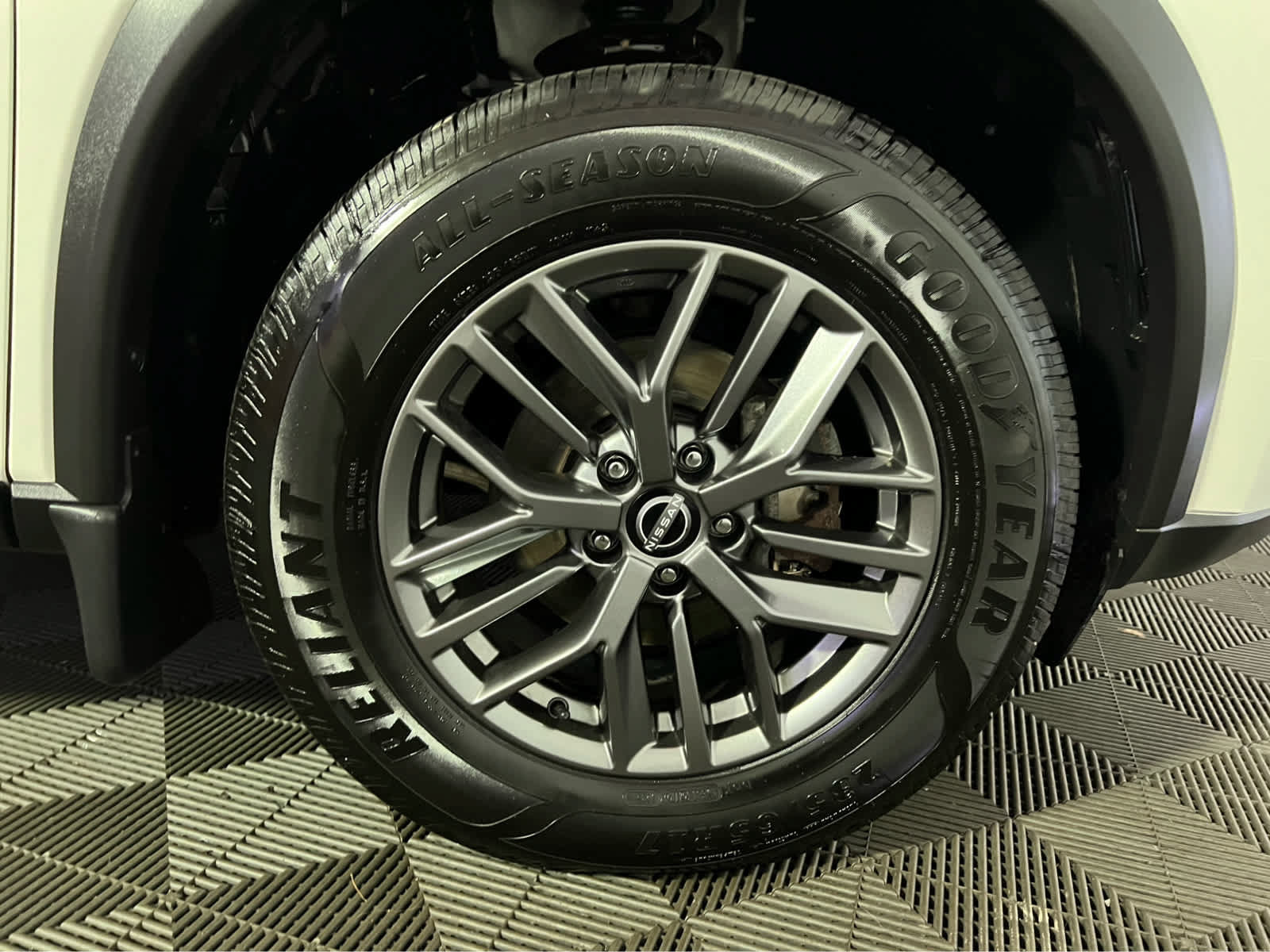 Certified 2023 Nissan Rogue S AWD/4WD image 9