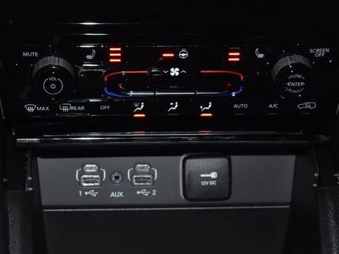 New 2025 Jeep Grand Cherokee Limited image 16