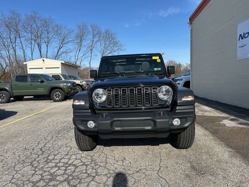 Used 2025 Jeep Wrangler Sport S image 7