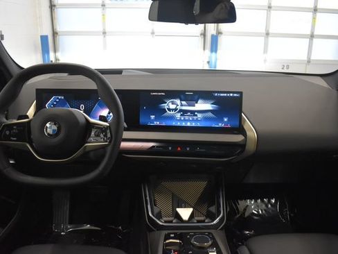 Used 2025 BMW X3 xDrive30i AWD/4WD image 5