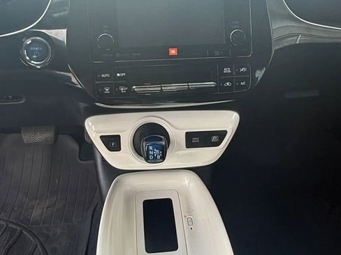 Used 2016 Toyota Prius Four w/ Advanced Technology Package FWD image 15