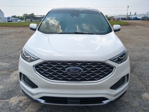 Certified 2020 Ford Edge Titanium w/ Equipment Group 301A FWD image 7