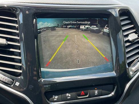 Used 2020 Jeep Cherokee High Altitude image 37