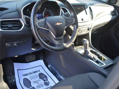 Used 2019 Chevrolet Equinox LT w/ Driver Convenience Package image 10