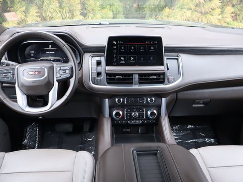 Used 2024 GMC Yukon SLT RWD image 19