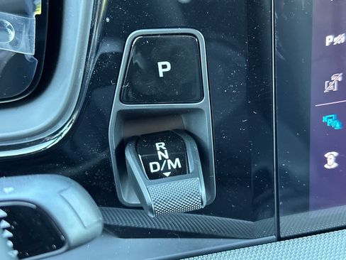 Certified 2025 Porsche Cayenne Coupe AWD/4WD image 24