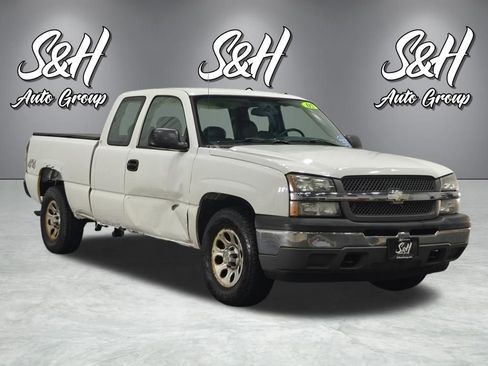 Used 2005 Chevrolet Silverado 1500 W/T w/ Light Duty Power Package image 2