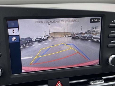 Certified 2025 Hyundai Elantra Sport image 23