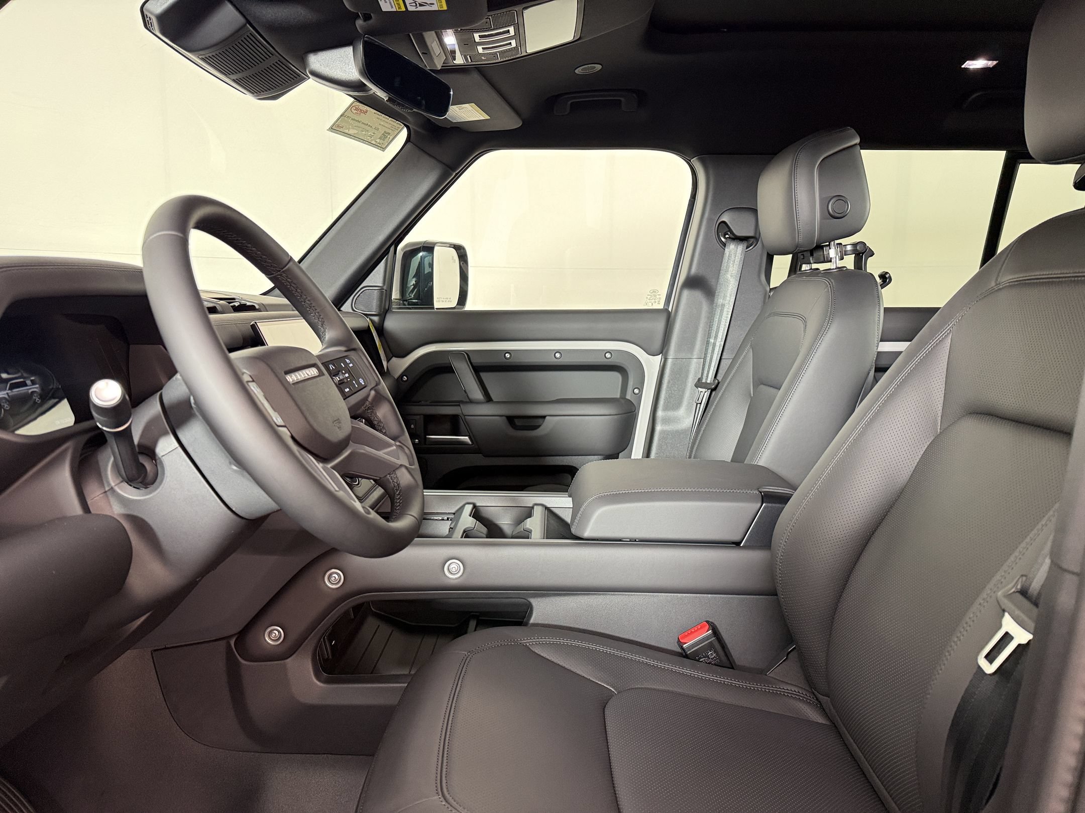 New 2026 Land Rover Defender 110 X-Dynamic SE AWD/4WD image 5