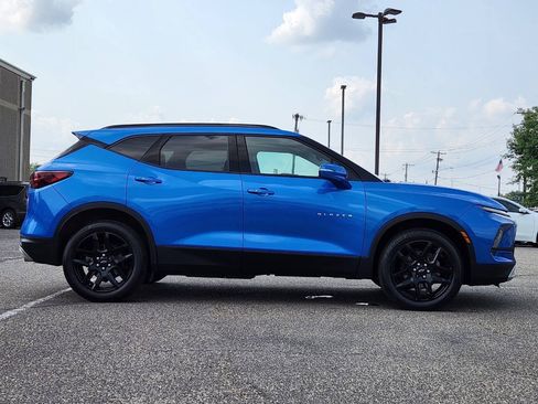 Used 2024 Chevrolet Blazer LT w/ Sound & Technology Package AWD/4WD image 3