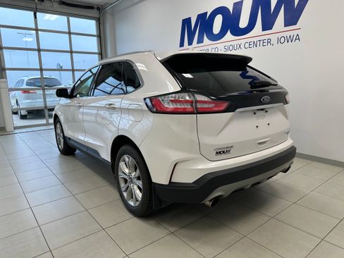 Used 2019 Ford Edge Titanium w/ Cold Weather Package AWD/4WD image 6