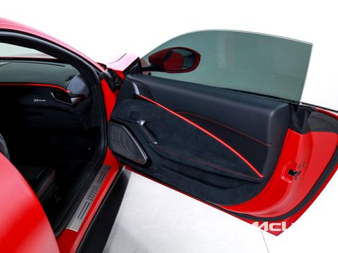 Used 2023 Ferrari Roma image 18