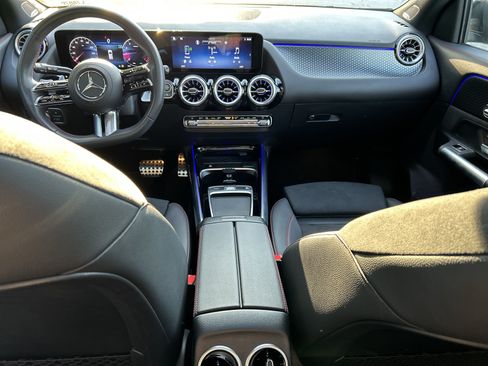 Certified 2025 Mercedes-Benz GLA 250 4MATIC image 25