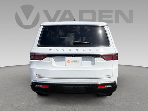 Used 2024 Jeep Wagoneer L Series III w/ Flexible Seating Group image 18