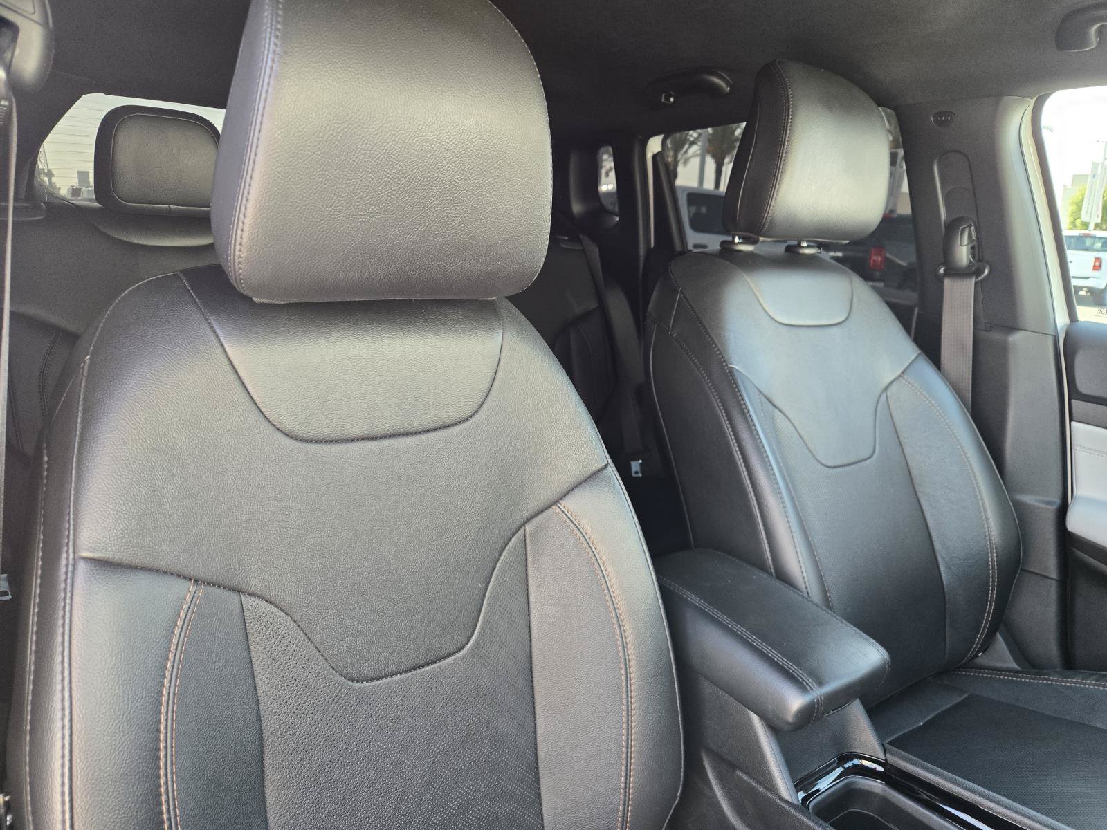 Used 2023 Jeep Compass Limited AWD/4WD image 34
