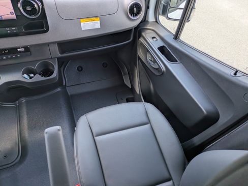 New 2025 Mercedes-Benz Sprinter 2500 image 22