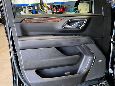 Used 2021 Chevrolet Tahoe High Country image 9