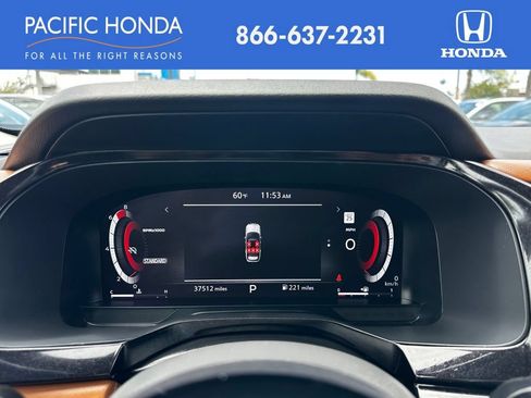 Used 2023 Nissan Pathfinder Platinum FWD image 24