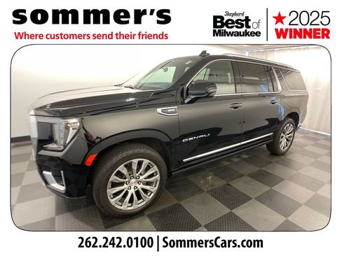 Used 2021 GMC Yukon XL Denali w/ Denali Premium Package AWD/4WD image 7