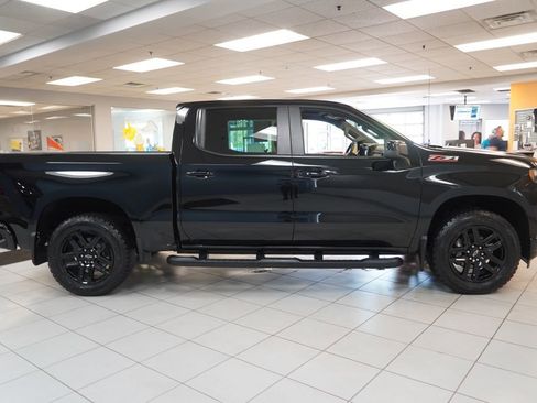Certified 2022 Chevrolet Silverado 1500 RST w/ LPO, Blackout Package AWD/4WD image 12