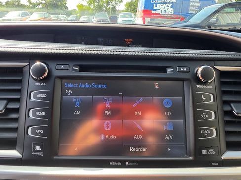 Used 2014 Toyota Highlander Limited Platinum AWD/4WD image 42
