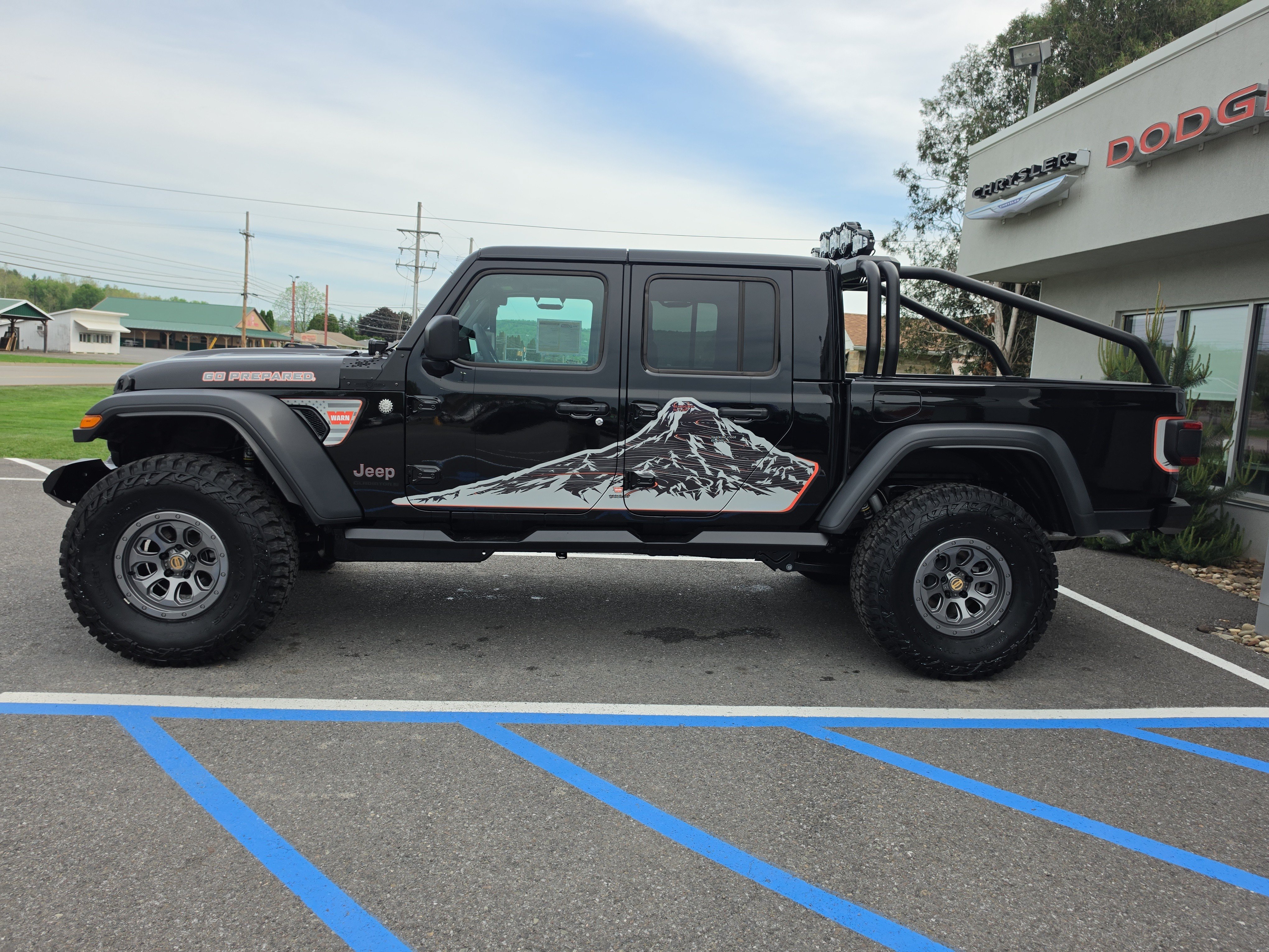 New 2026 Jeep Gladiator Rubicon w/ Steel Power Dome Hood Package AWD/4WD image 7