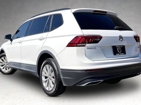 Used 2018 Volkswagen Tiguan S w/ 3rd Row Seat Package AWD/4WD image 3