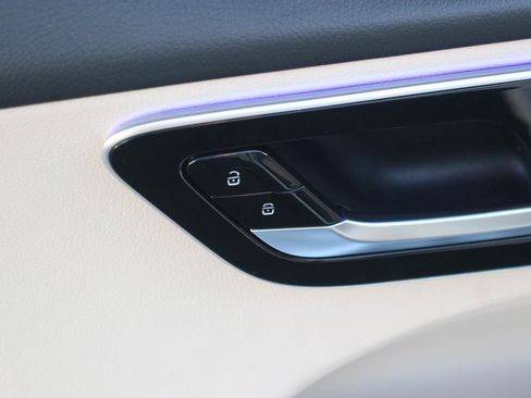 Used 2024 Mercedes-Benz C 300 4MATIC Sedan image 15